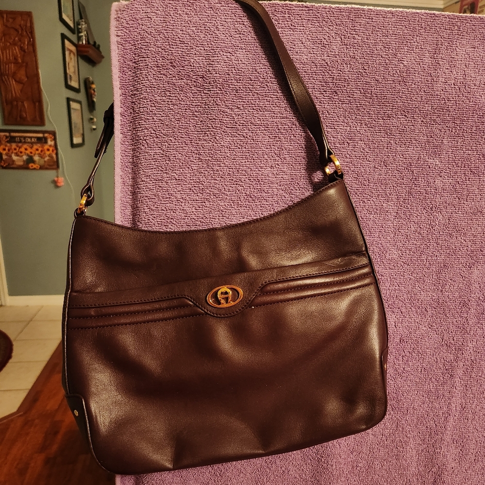 Beautiful Leather Aigner Bag